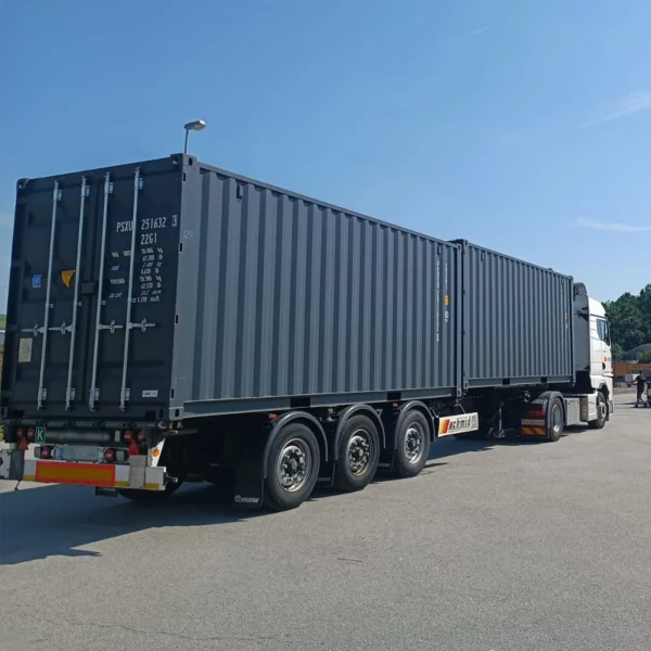 Lagercontainer auf einem LKW-Anhänger - smartlager