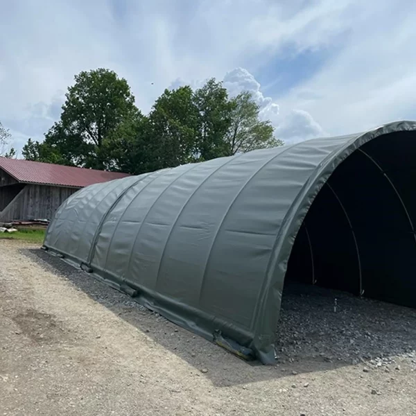 Runbogenhalle auf einem Bauernhof von smartlager